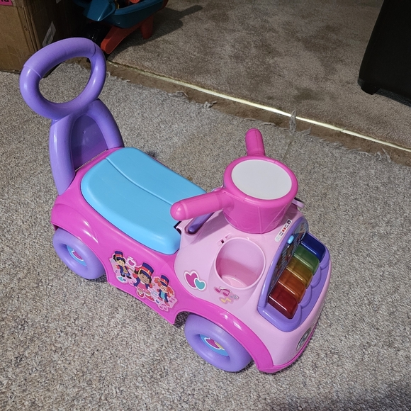 Little People Music Parade Ride-on - Picture 2 of 2